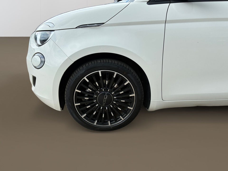 Fiat 500e 42 Icon 3d