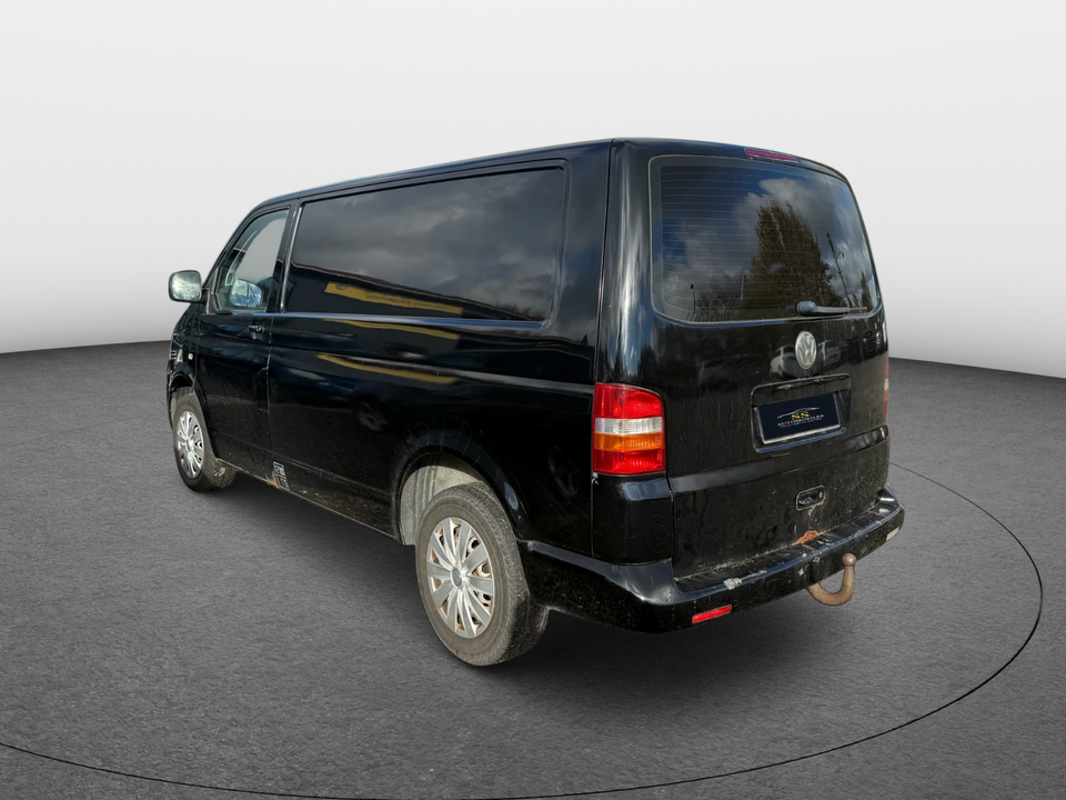 VW Transporter 2,5 TDi 130 kort 5d