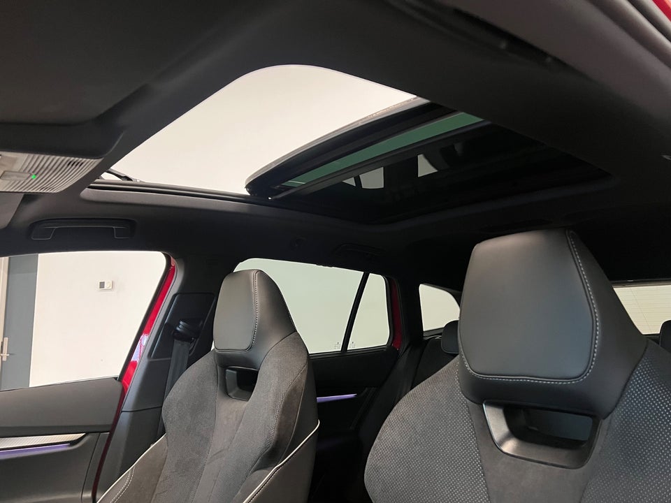 Skoda Enyaq 85x iV Sportline Maxx 5d