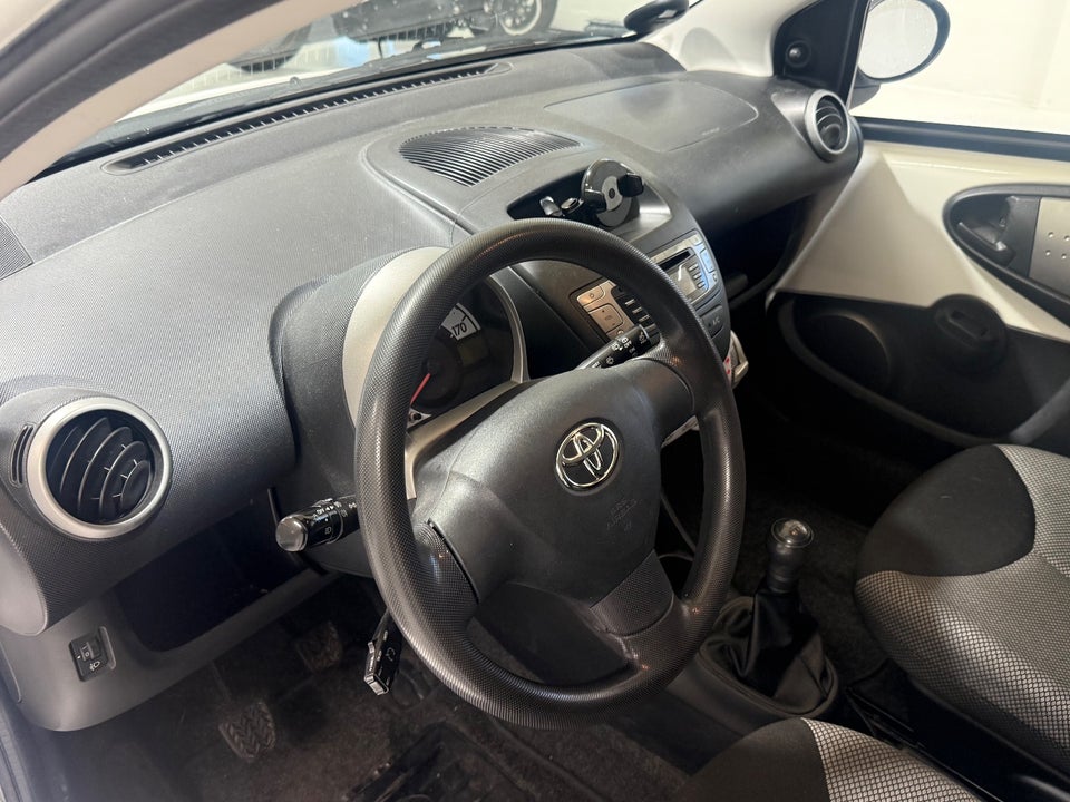 Toyota Aygo 1,0 VVT-i T2 5d