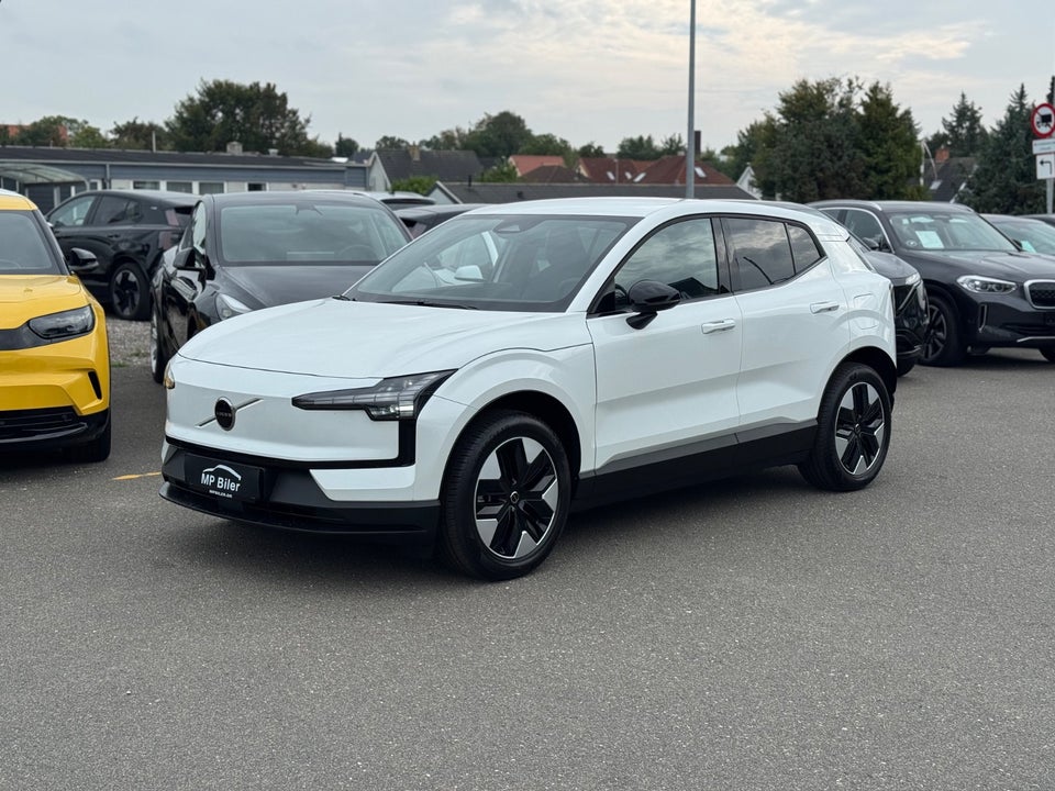 Volvo EX30 Standard Range Plus 5d