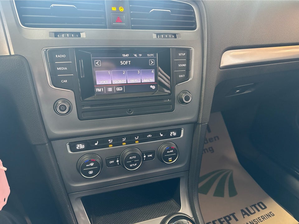 VW Golf VII 1,6 TDi 110 Comfortline 5d