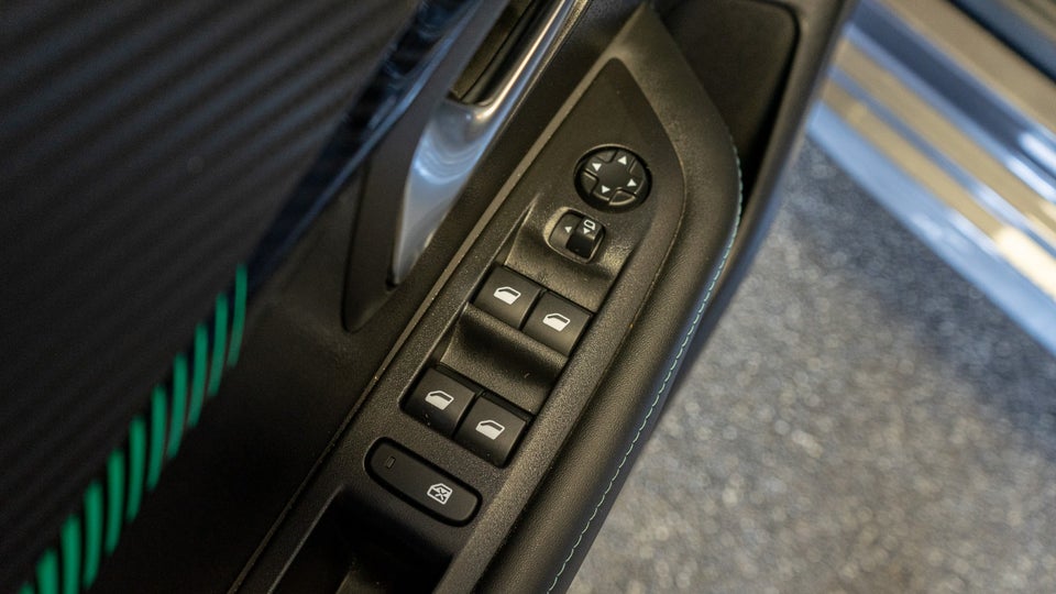 Peugeot 208 1,2 PureTech 100 Allure 5d