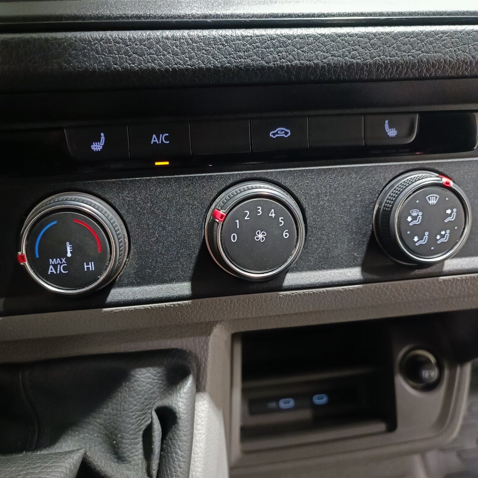 VW Crafter 35 2,0 TDi 177 Kassevogn L4H3