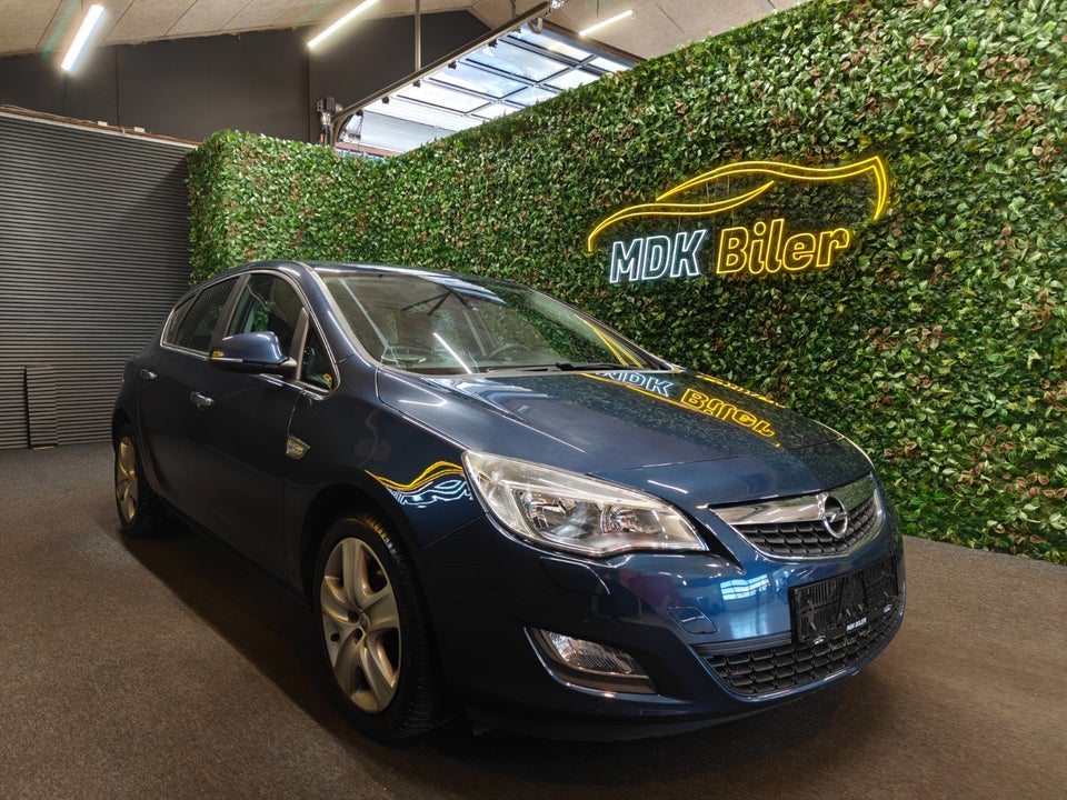 Opel Astra 1,6 Enjoy aut. 5d