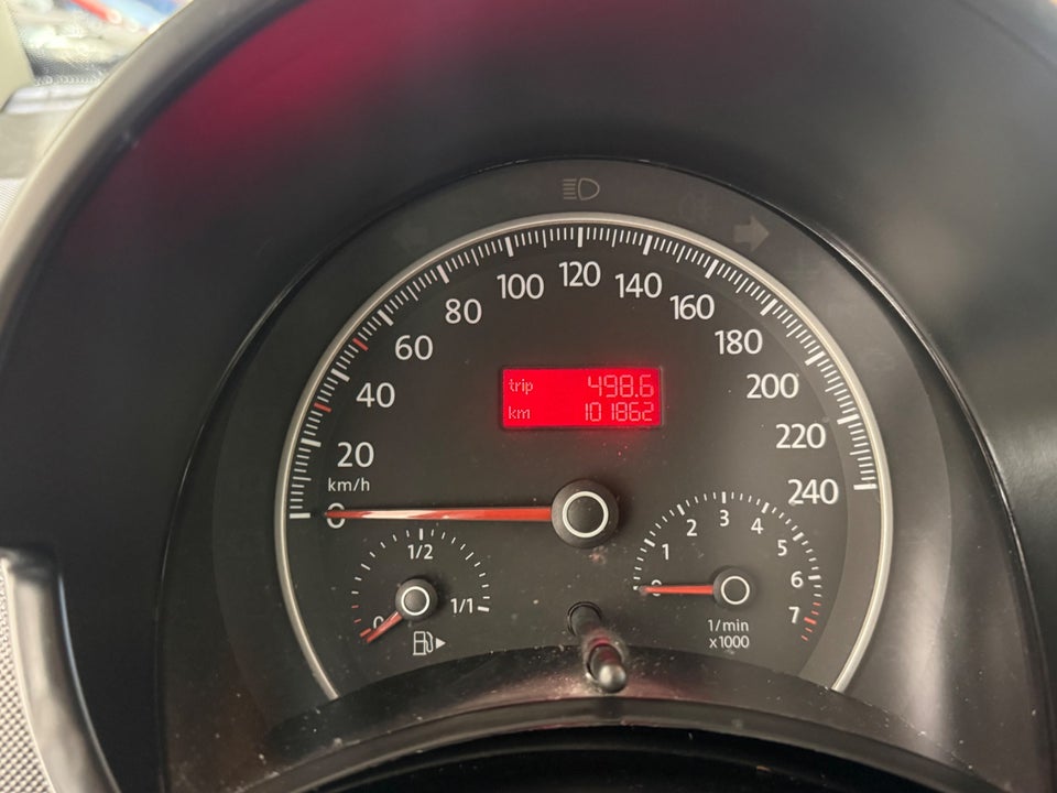 VW New Beetle 1,6 Trendline 2d