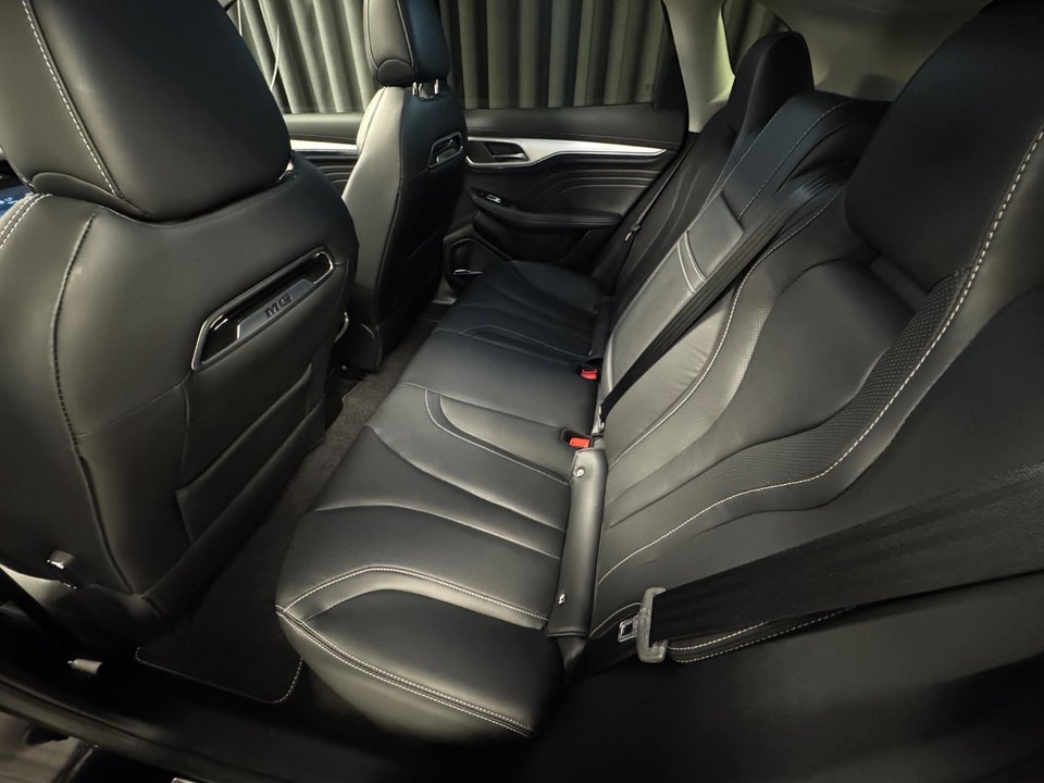 MG Marvel R Luxury 5d