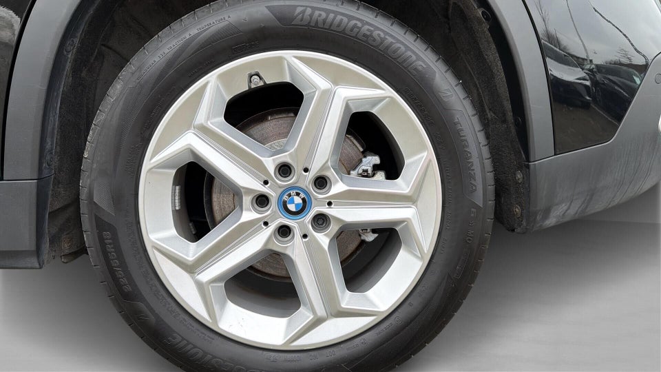 BMW iX1 xDrive30 X-Line 5d