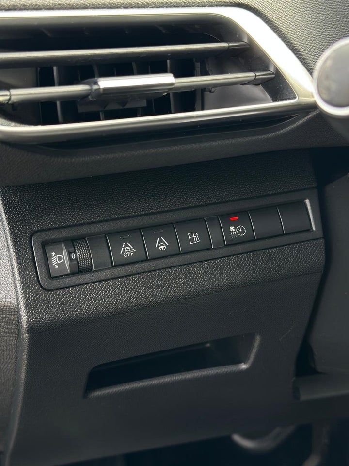 Peugeot 3008 1,6 Hybrid Allure Limited EAT8 5d