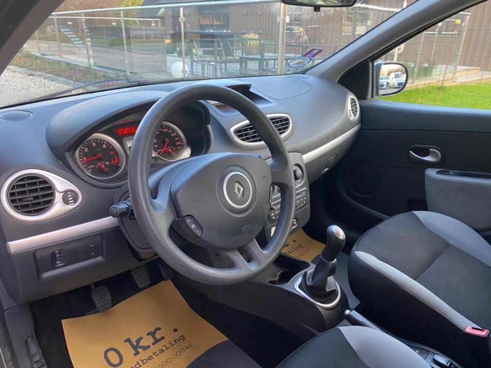 Renault Clio III 1,5 dCi 90 Expression 5d