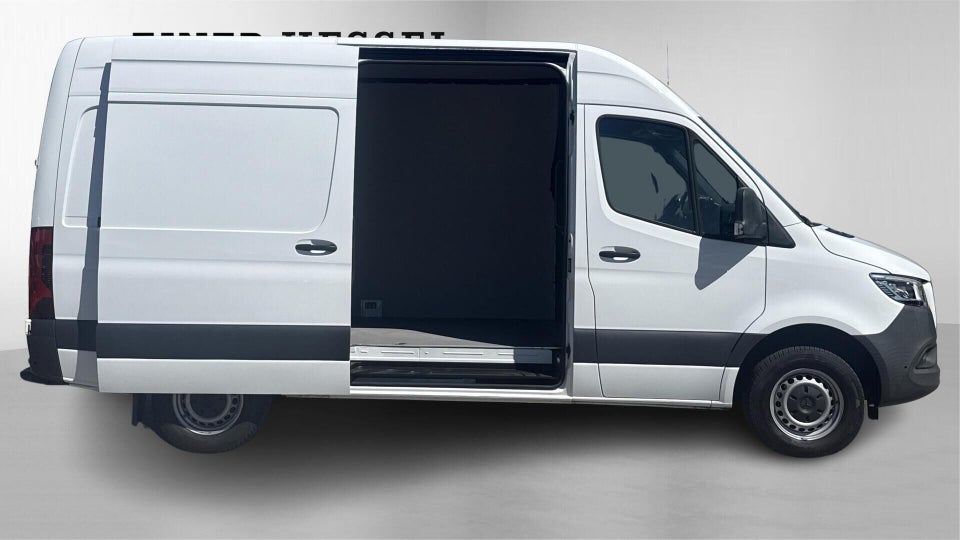 Mercedes Sprinter 317 2,0 CDi A2 Kassevogn aut. RWD