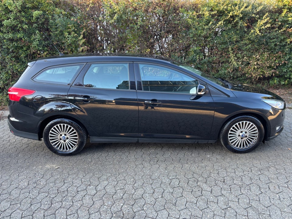 Ford Focus 1,0 SCTi 100 Titanium stc. 5d