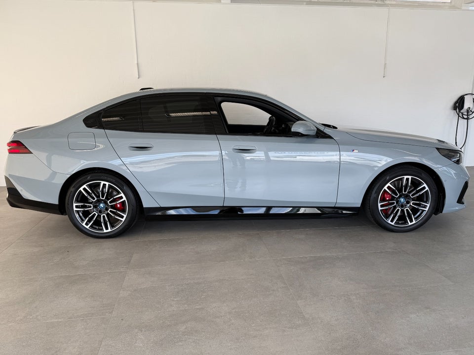 BMW i5 eDrive40 M-Sport Pro 4d