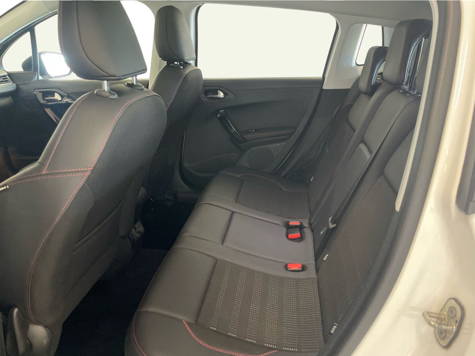 Peugeot 2008 1,5 BlueHDi 120 GT Line Sky EAT6 5d