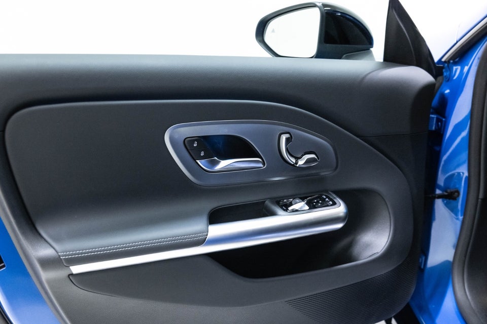 Mercedes CLA250+ electric Progressive Advance Plus 4d