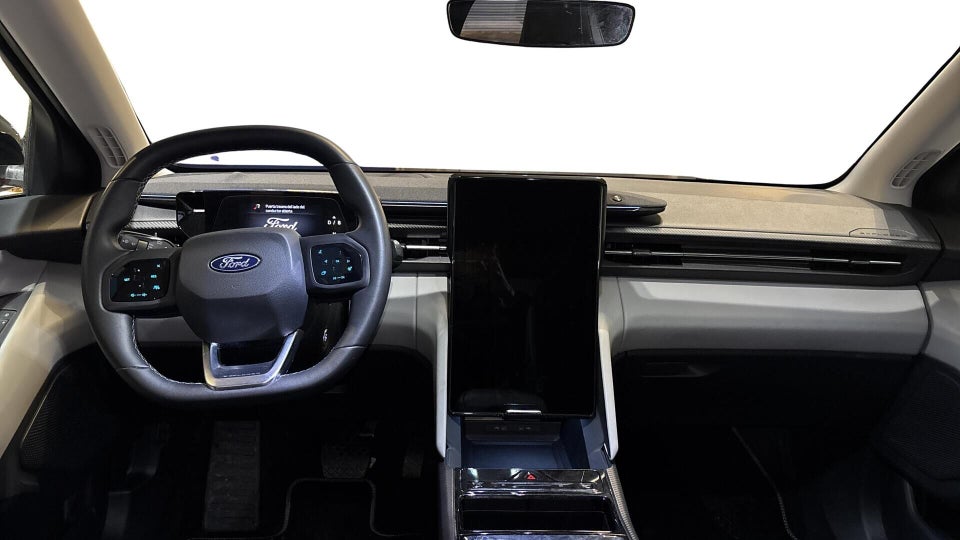 Ford Explorer 82 Premium Extended Range 5d