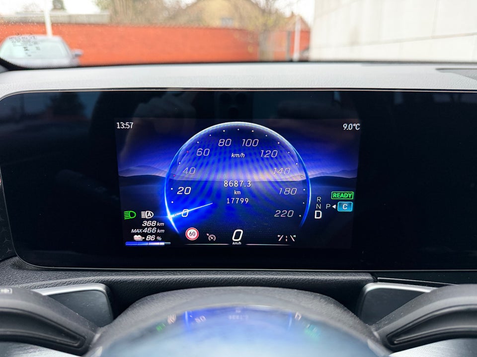 Mercedes EQB250+ Progressive 5d