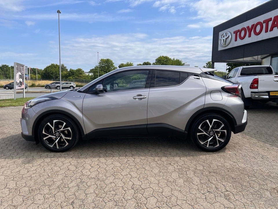 Toyota C-HR 1,8 Hybrid Premium Selected CVT 5d