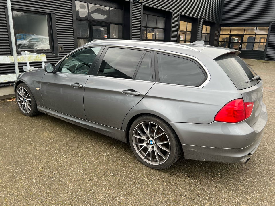 BMW 320i 2,0 Touring Steptr. 5d