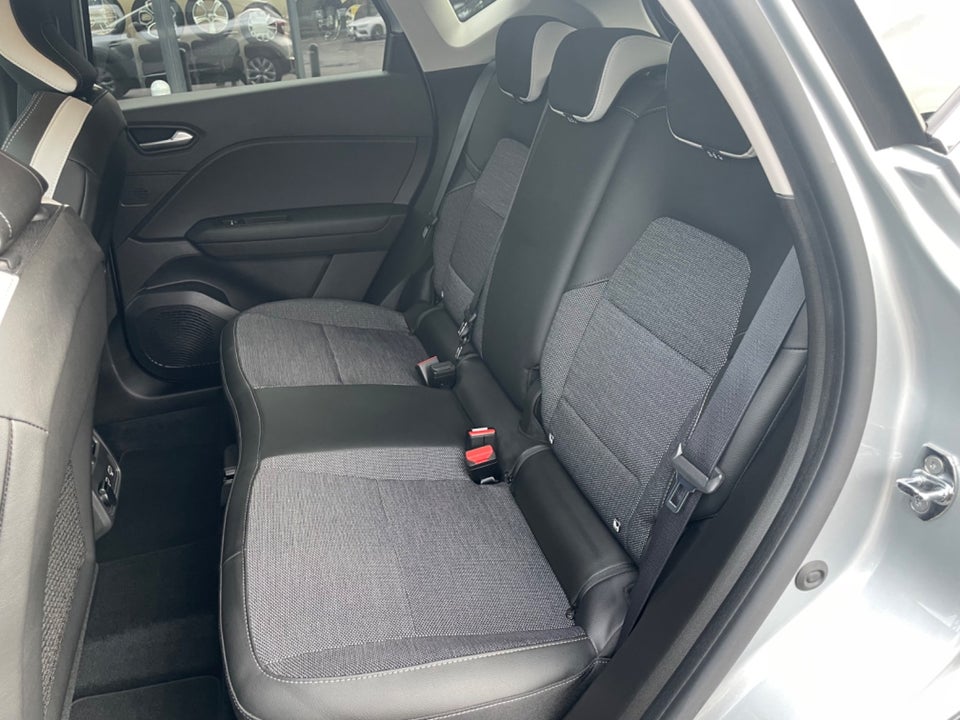 Renault Captur 1,3 TCe 155 Intens EDC 5d