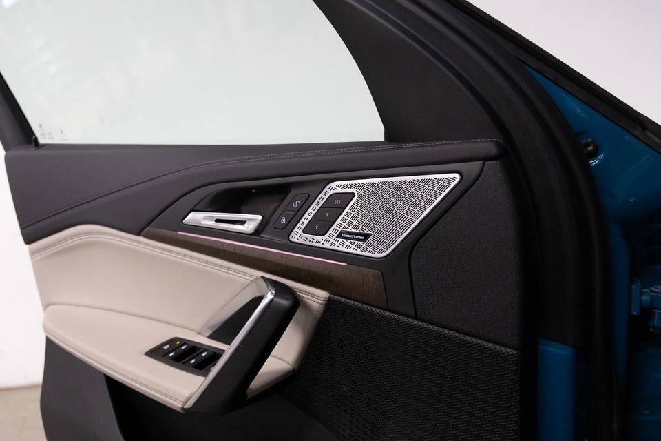 BMW iX1 xDrive30 M-Sport 5d