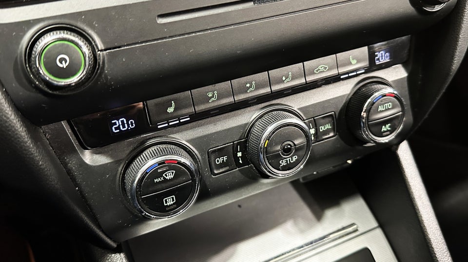 Skoda Octavia 1,6 TDi 105 Elegance 5d