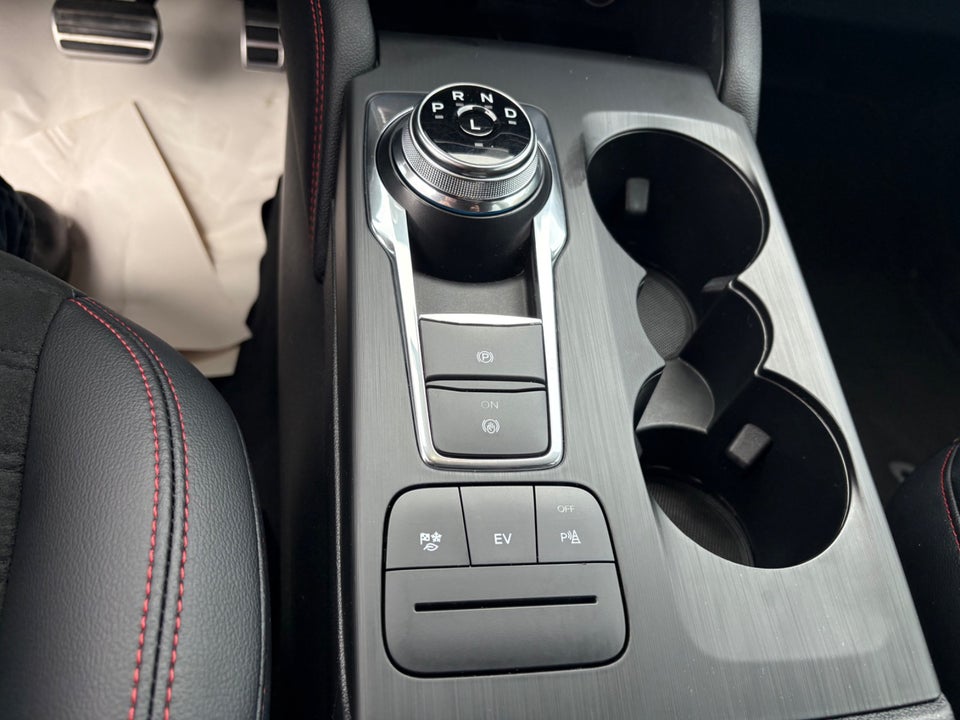 Ford Kuga 2,5 PHEV ST-Line X CVT 5d