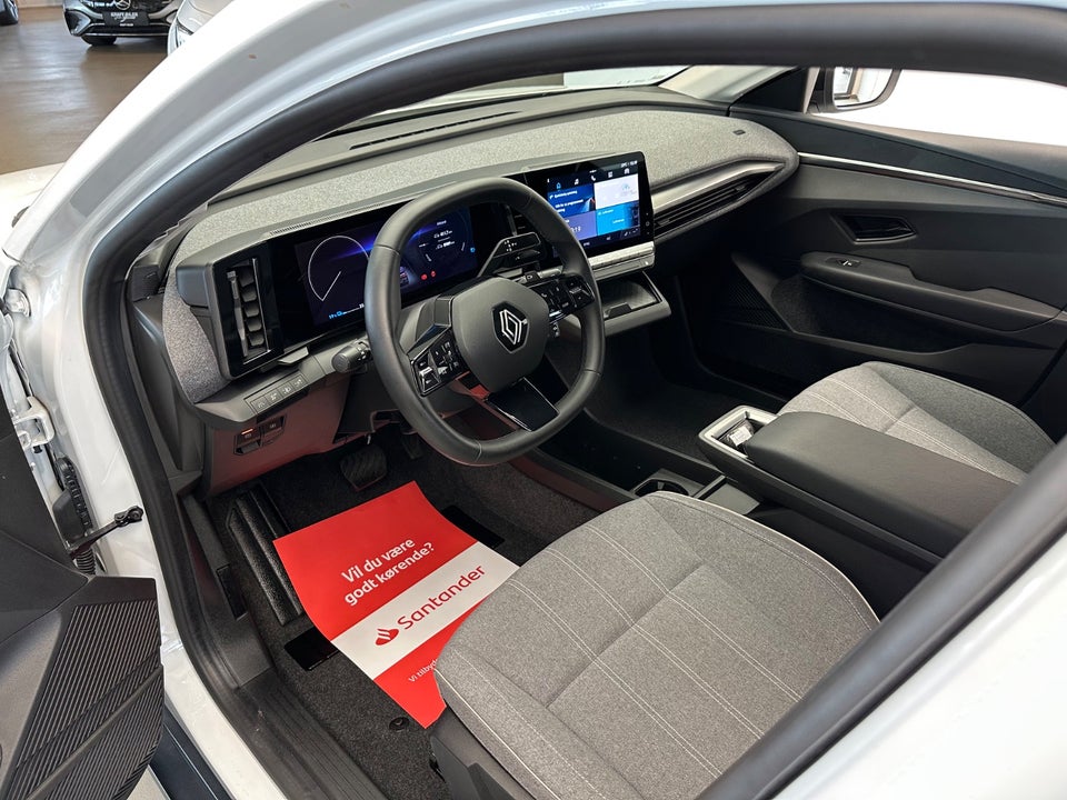 Renault Megane E-Tech 40 Equilibre 5d