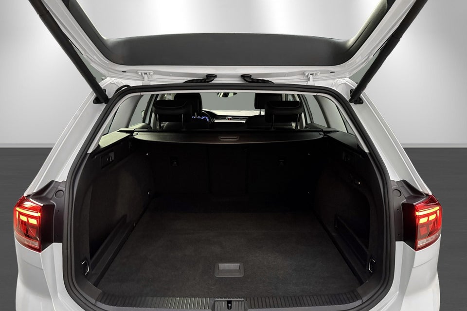 VW Passat 1,5 TSi 150 Elegance High DSG 4d