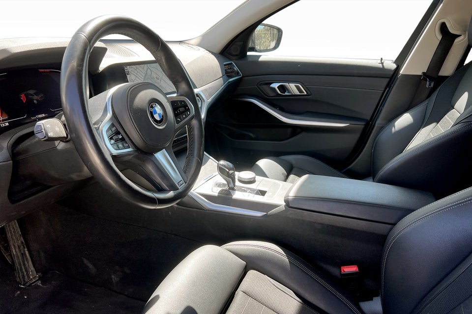 BMW 320i 2,0 Sport Line aut. 4d