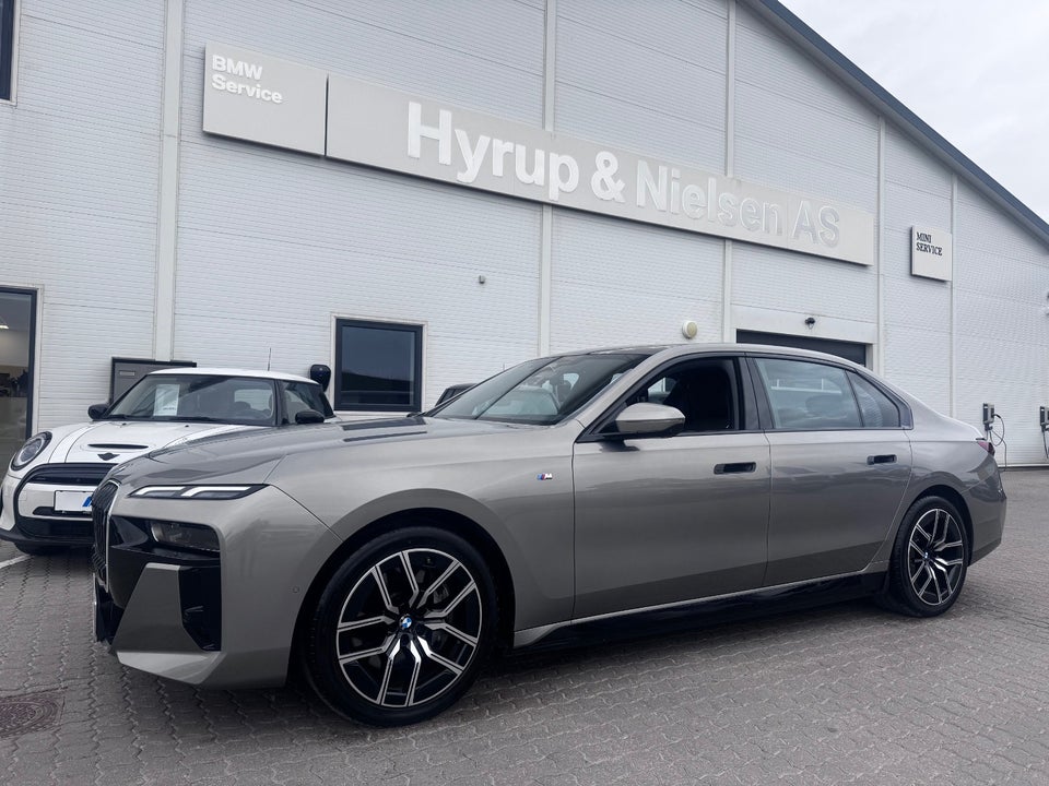 BMW i7 eDrive50 M-Sport 4d