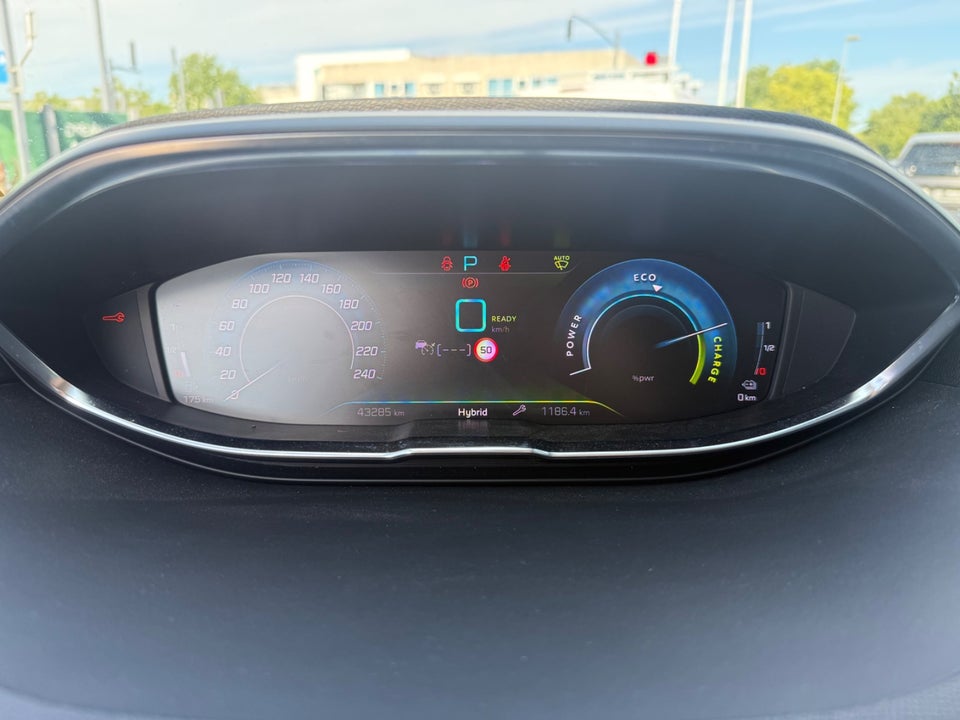 Peugeot 3008 1,6 Hybrid Allure Pack EAT8 5d