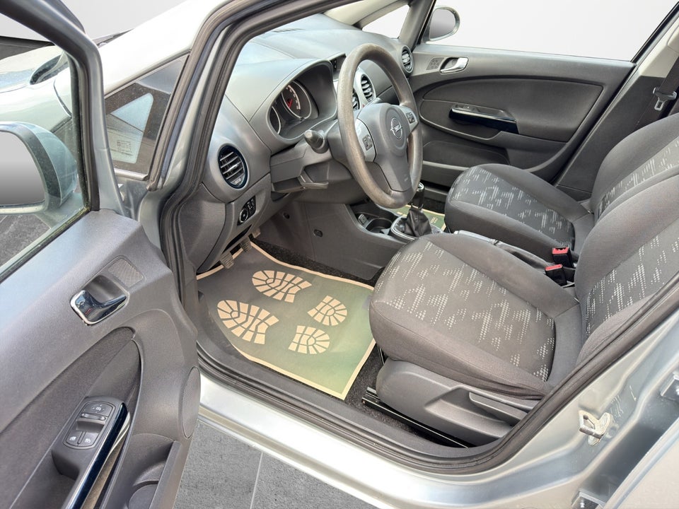 Opel Corsa 1,0 12V Enjoy 5d