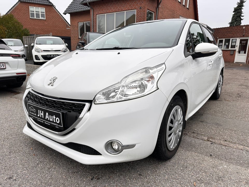 Peugeot 208 1,2 VTi Active 5d