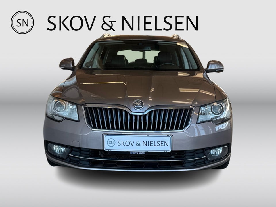 Skoda Superb 2,0 TDi 170 Elegance Combi DSG 5d