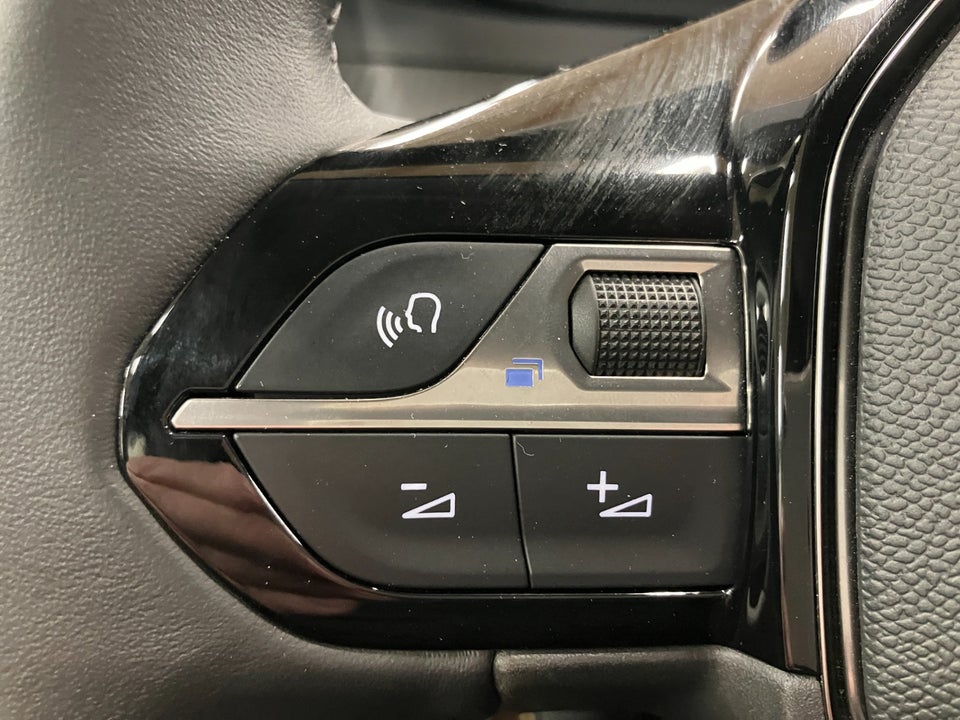 Peugeot e-208 50 Active Pack 5d