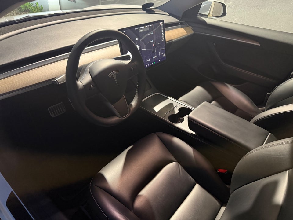 Tesla Model 3 Standard Range+ RWD 4d