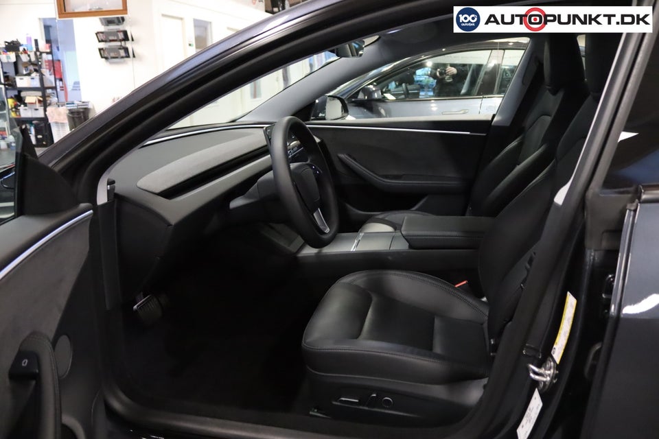 Tesla Model 3 Long Range AWD 4d