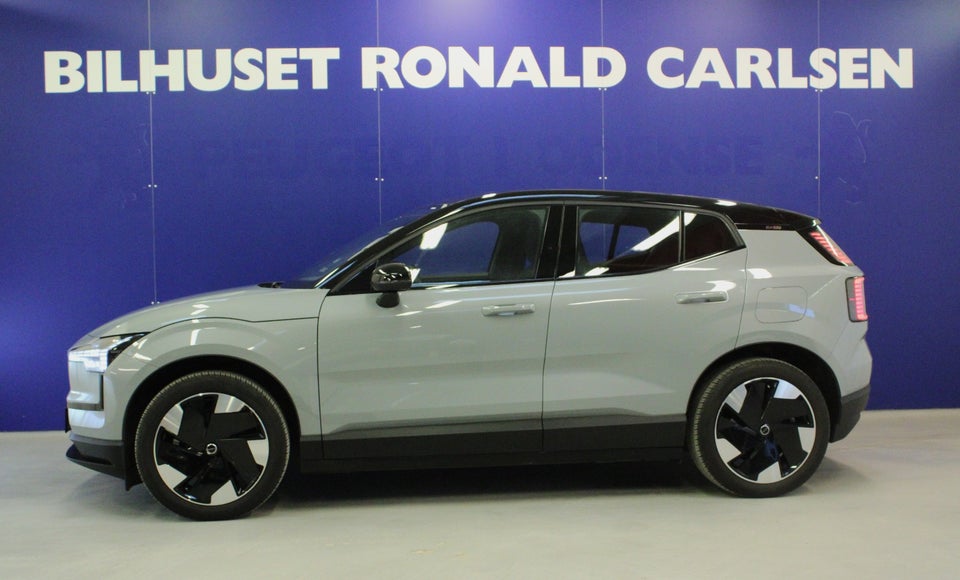 Volvo EX30 Extended Range Plus 5d