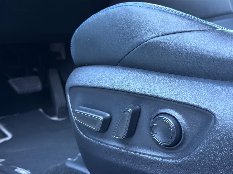 Toyota RAV4 2,5 Hybrid H3 Style MDS 5d