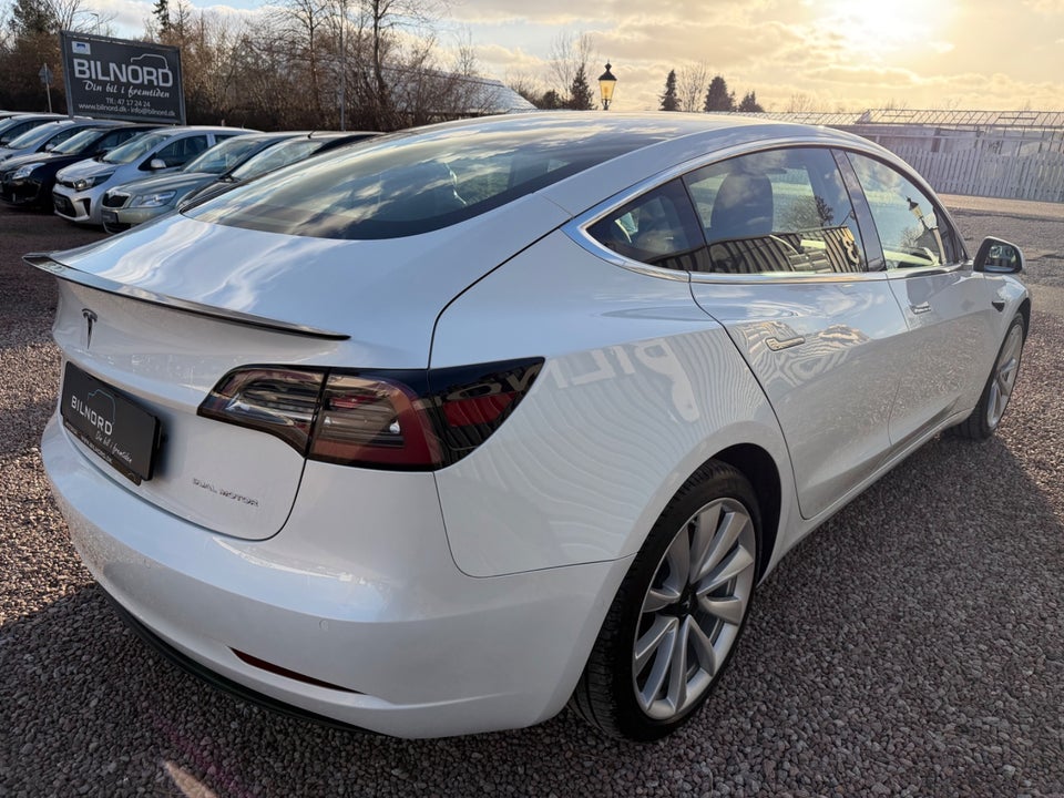 Tesla Model 3 Long Range AWD 4d