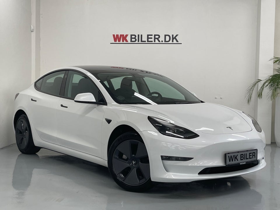 Tesla Model 3 Long Range AWD 4d