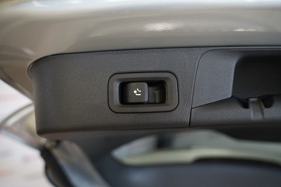 Mercedes EQB250+ Progressive Advance 5d