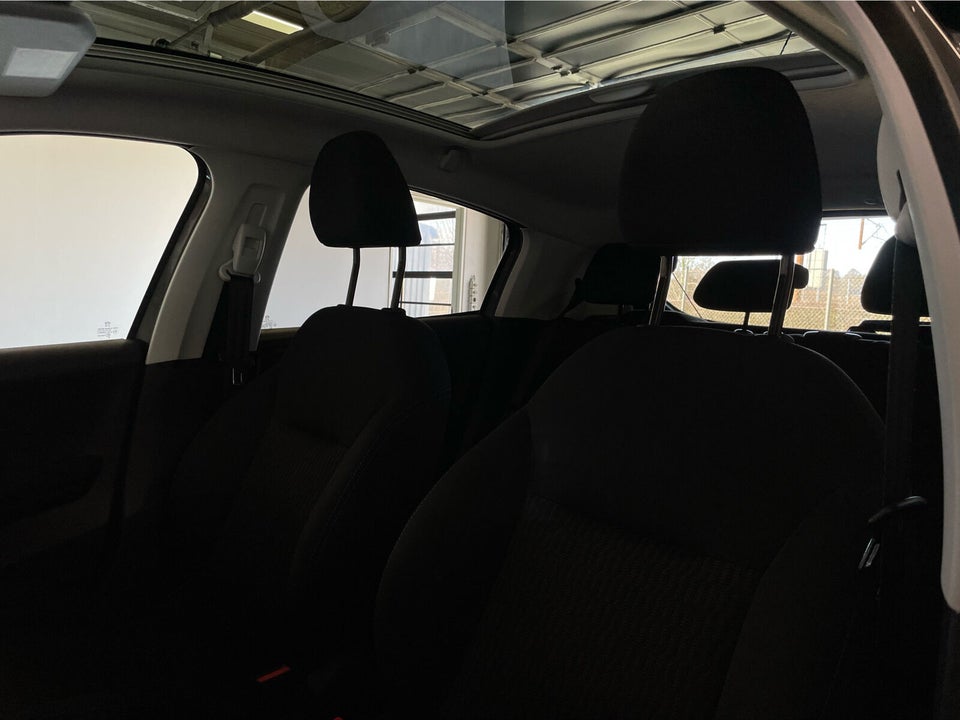 Peugeot 208 1,5 BlueHDi 100 Signature+ 5d