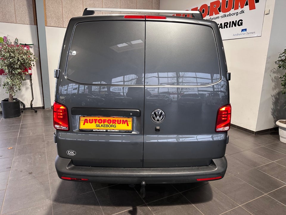 VW Transporter 2,0 TDi 150 Kassevogn DSG lang