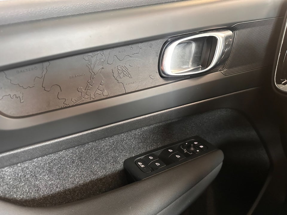 Volvo XC40 P6 ReCharge Plus 5d