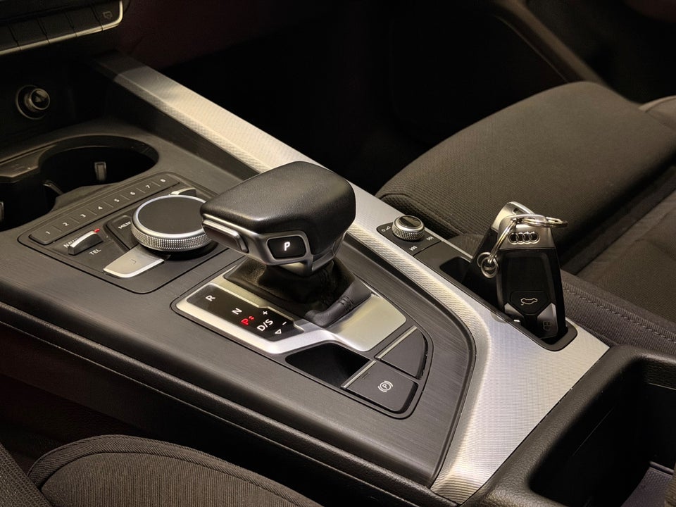 Audi A4 2,0 TDi 190 S-tr. 4d