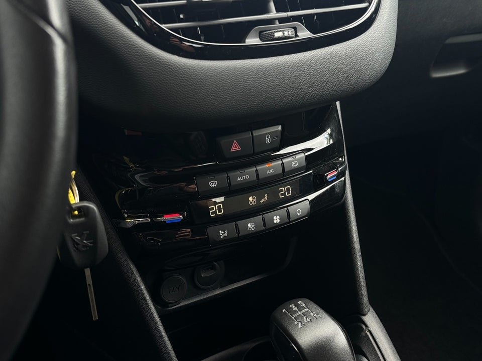 Peugeot 208 1,6 BlueHDi 100 Active 5d