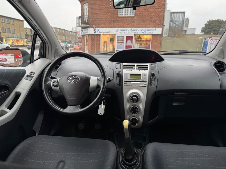 Toyota Yaris 1,0 Luna 5d