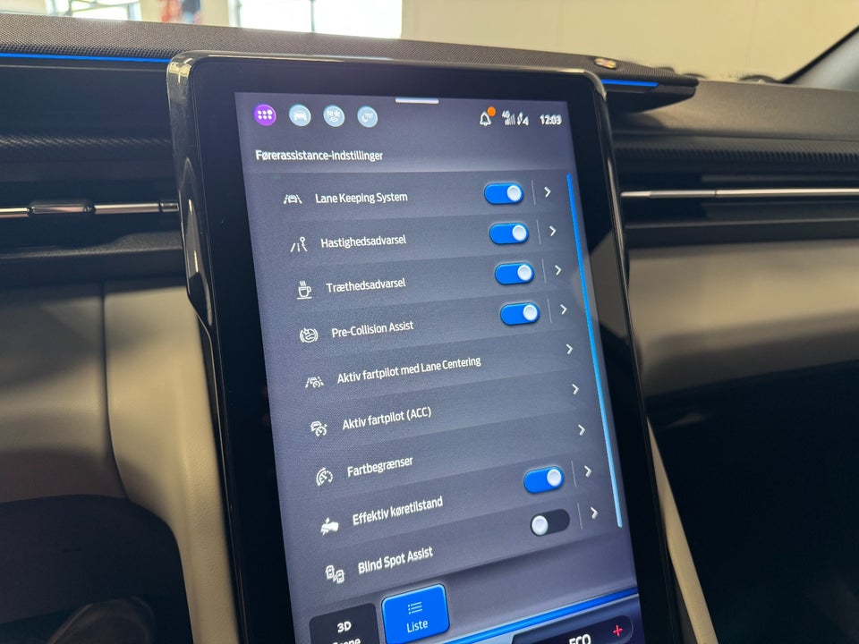 Ford Explorer 82 Premium Extended Range 5d